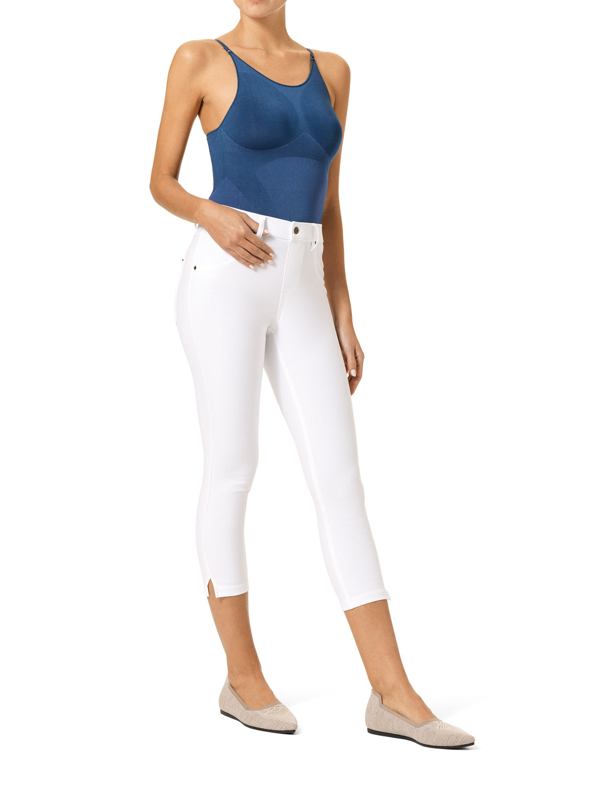 HUE Essential Denim Mid-Rise Capri Legging