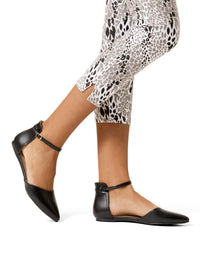 HUE Leopard Essential Denim Mid-Rise Capri Legging