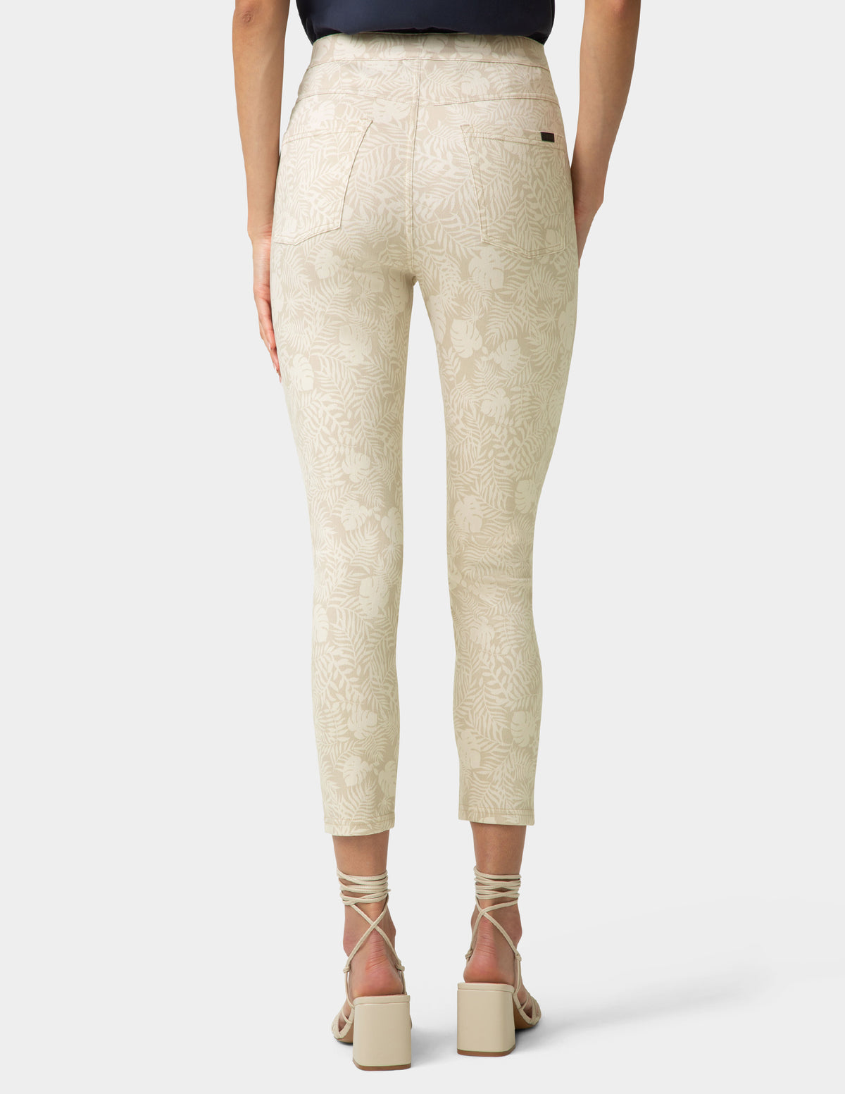 HUE Tonal Ultra Soft Denim Skimmer