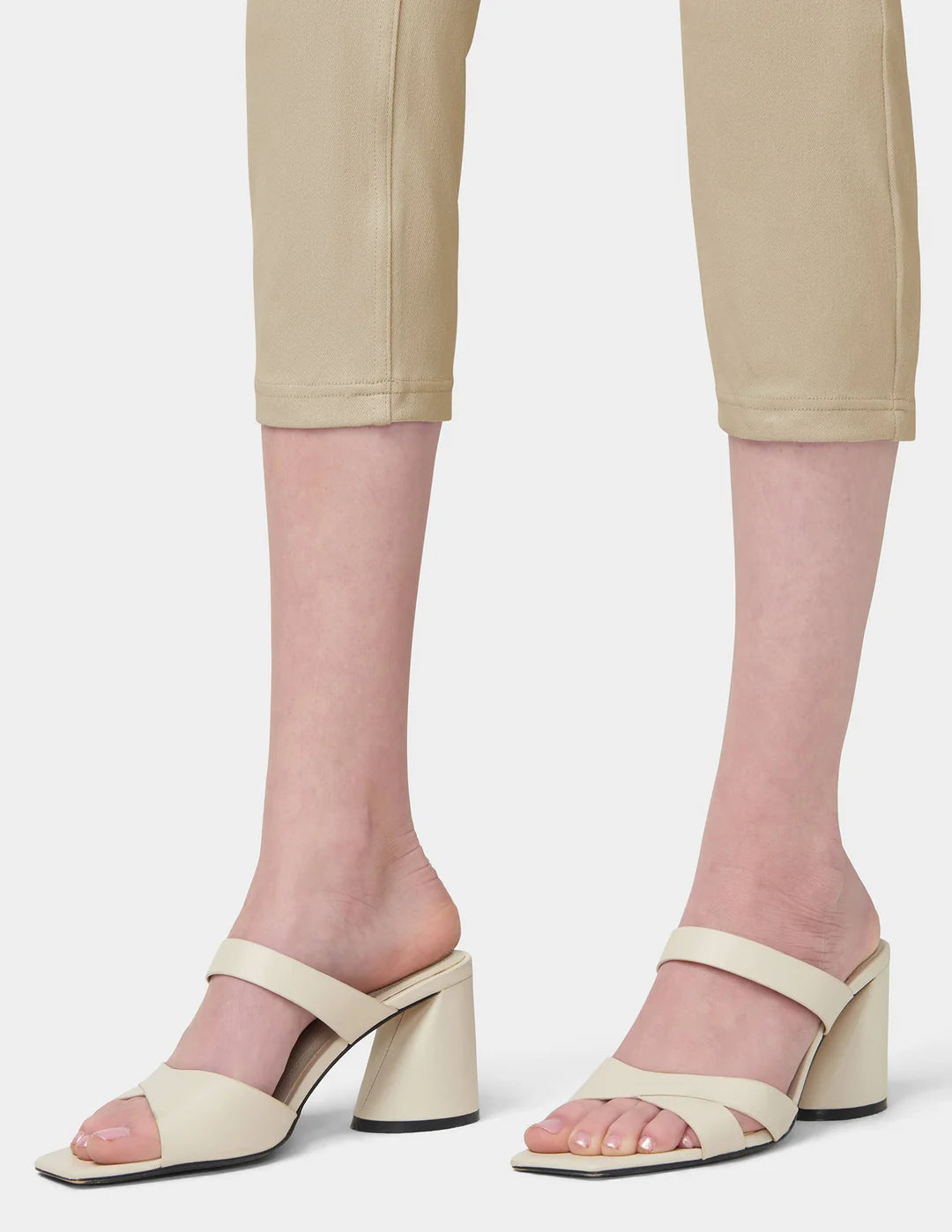 HUE Hi-Rise Ultra Soft Denim Capri