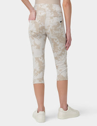 HUE Game Changing Denim Capri