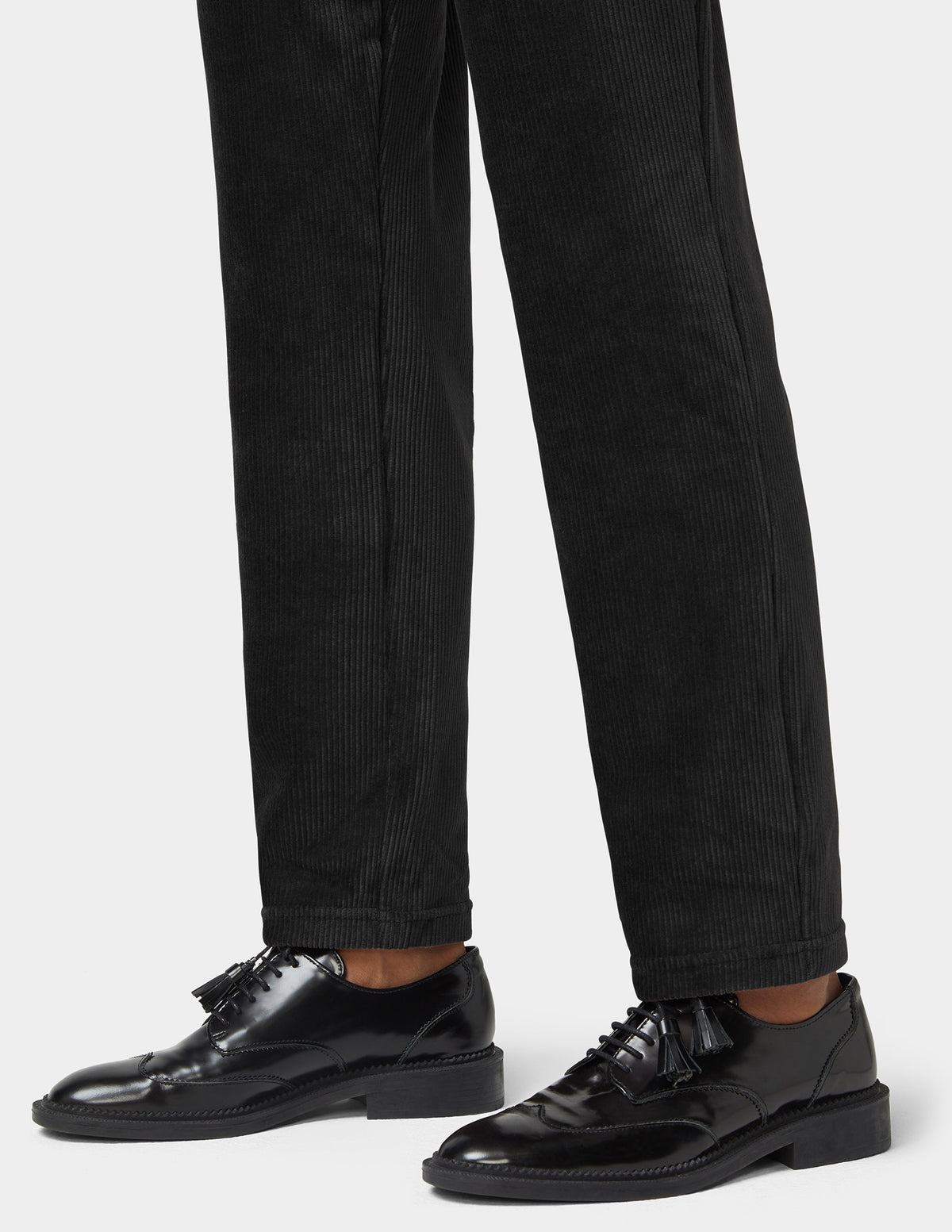 HUE Plush Corduroy Tapered Pants
